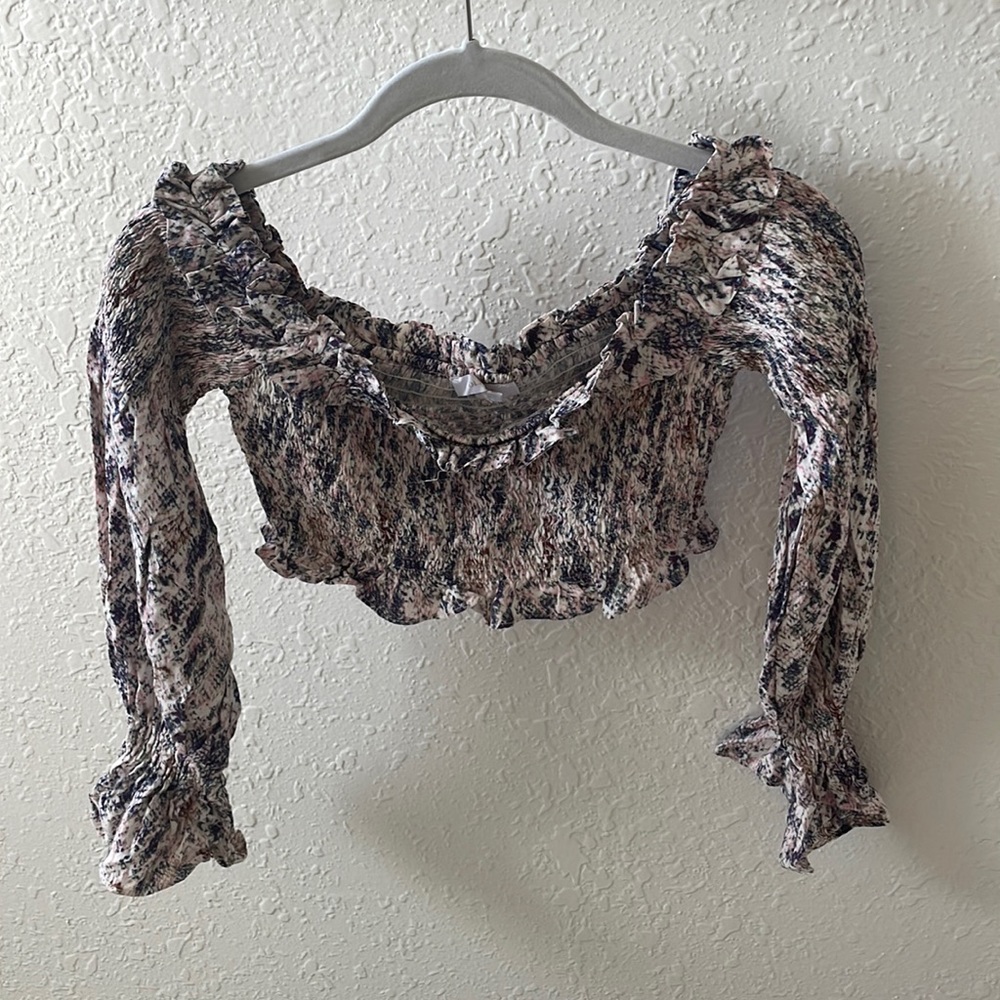 Boutique Floral Long Sleeve Crop Top